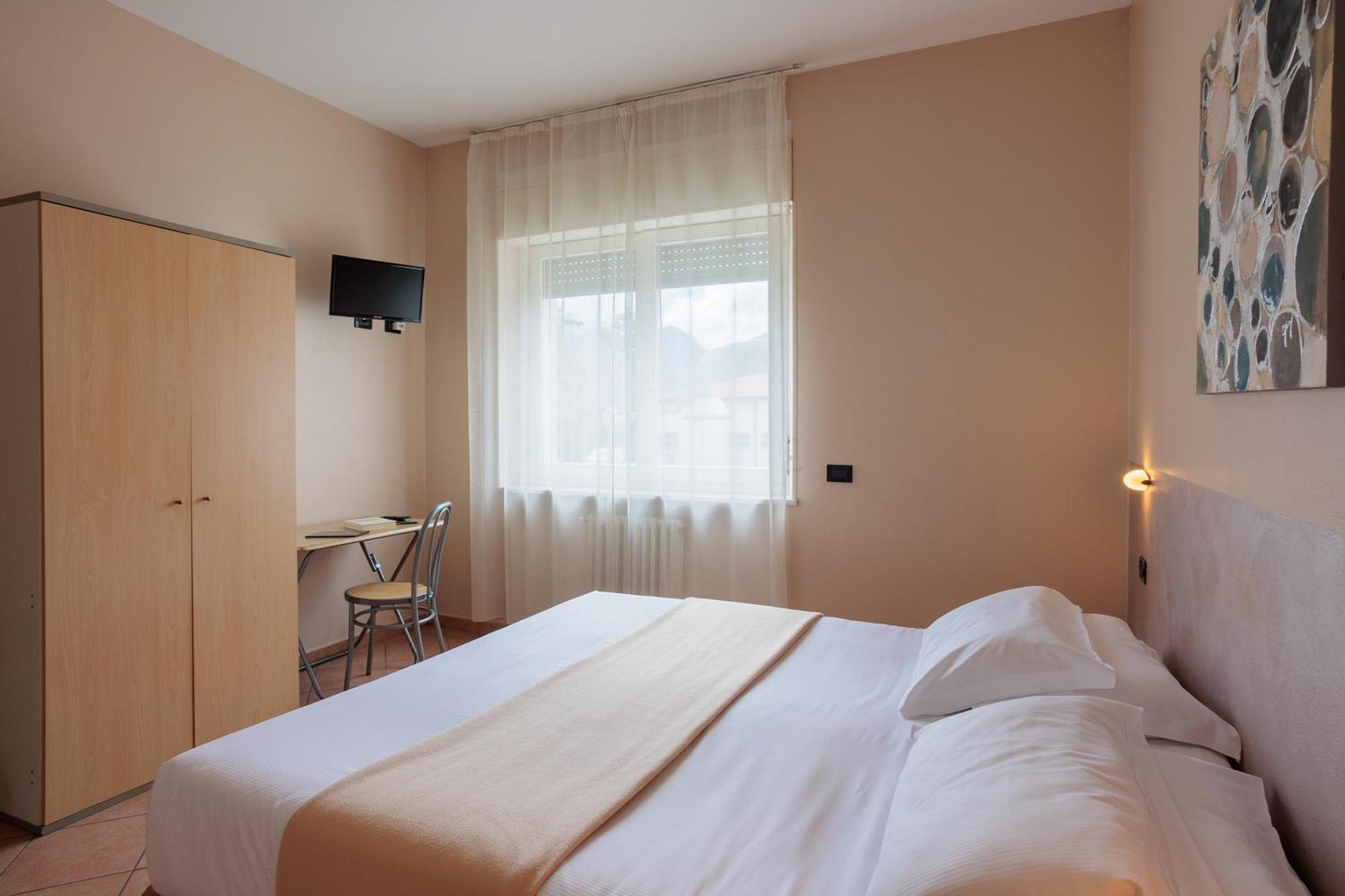 Al Centro Bed & Breakfast Verbania Exterior photo